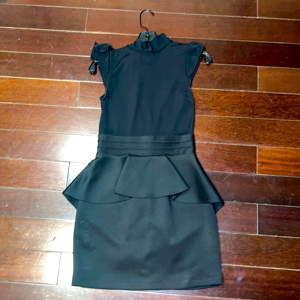 Black dress size small